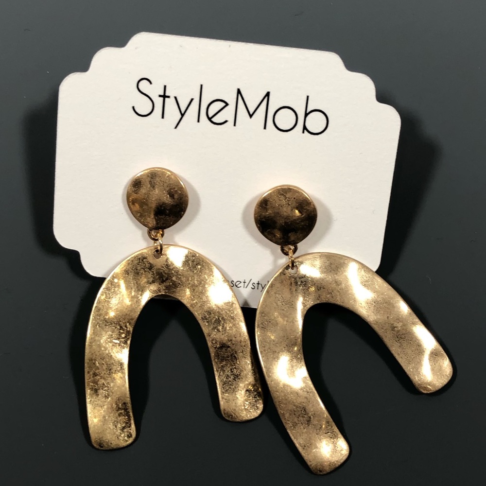 Earrings. 2”.